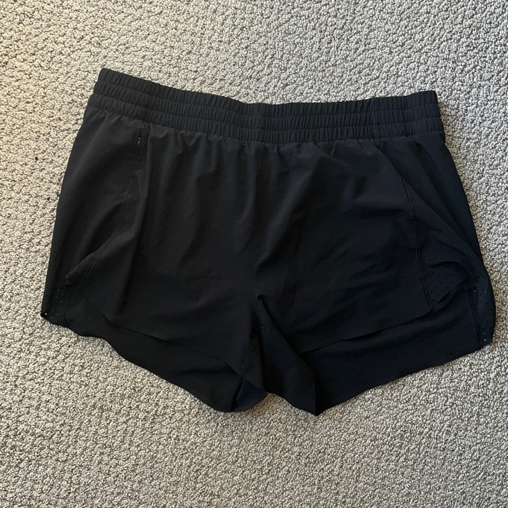 Athleta Hustle 3” Short